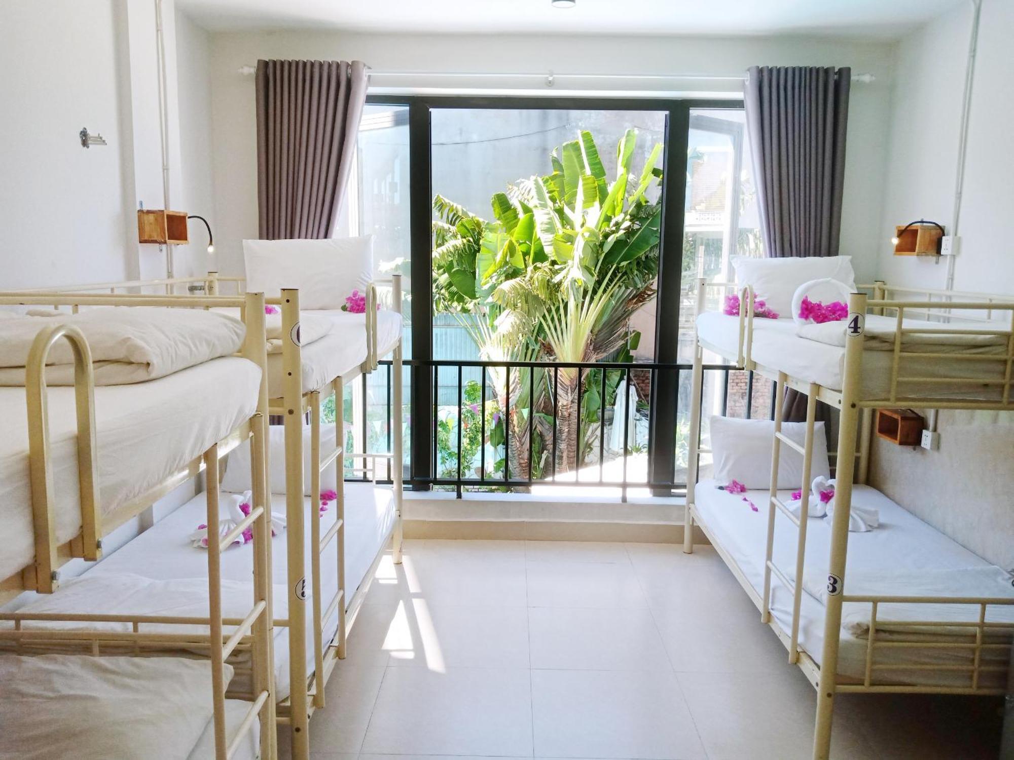 Bed Station Hostel & Pool Bar Hoi An " Former Sunflower" Екстериор снимка